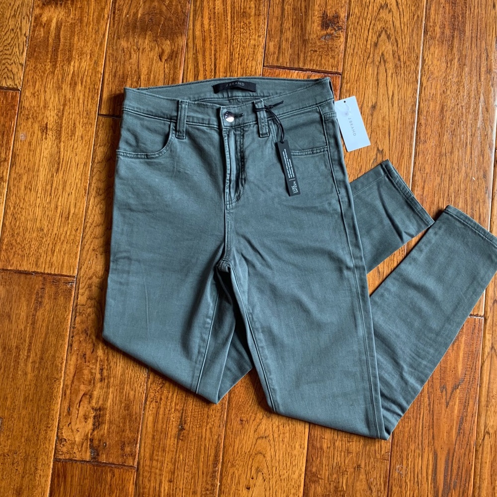NWT J Brand Alana High Rise Ankle Jeans